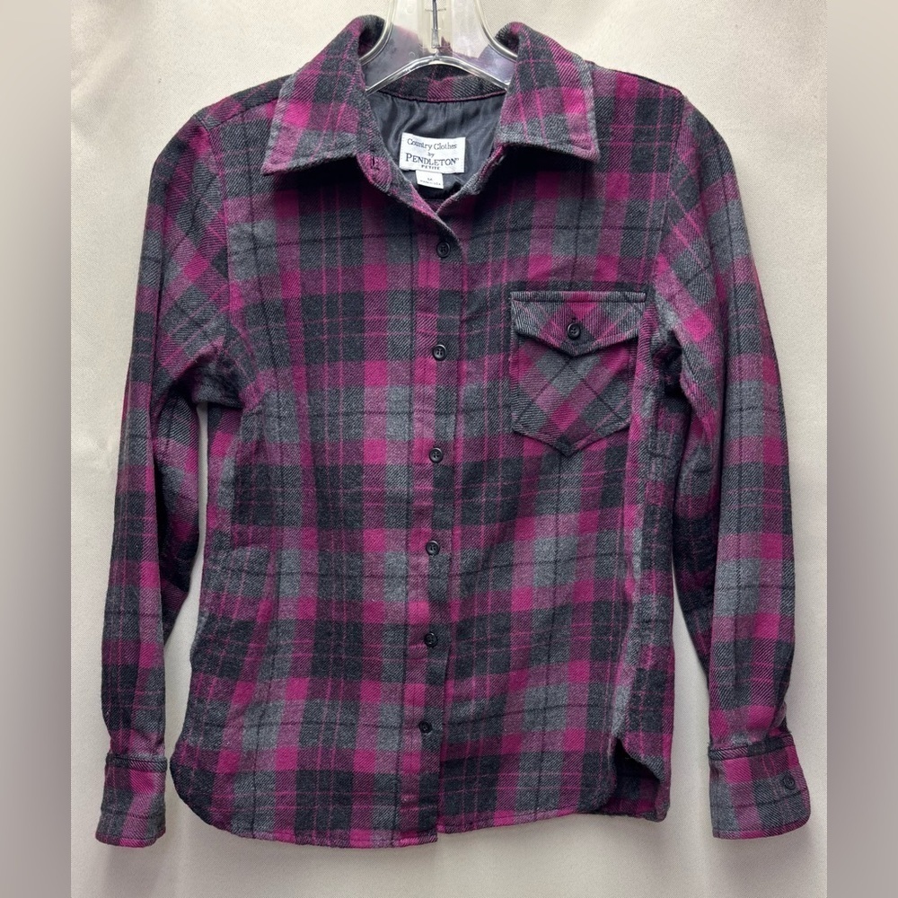 Country Clothes by Pendleton 100% Virgin Wool button-down shirt Size M Petite